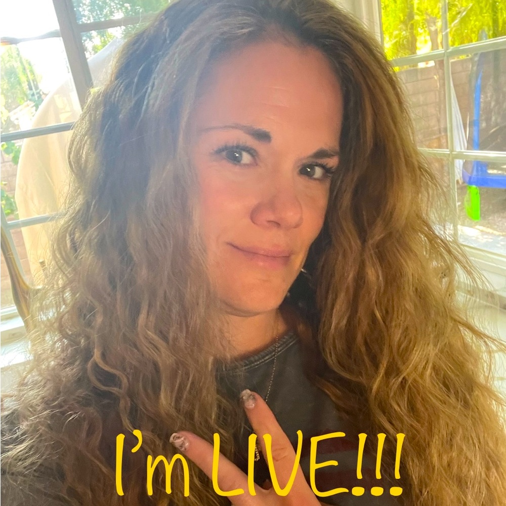 I’M LIVE! 🧡🧡🧡🧡🧡